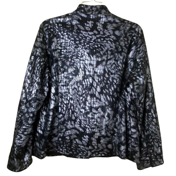 Chico’s Black Silver Metallic Snake Print Snap Button Down Jacket Size Medium 2 - Picture 4 of 7
